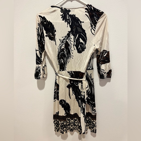 Hale Bob silk wrap dress feather pattern Small - Picture 2 of 8